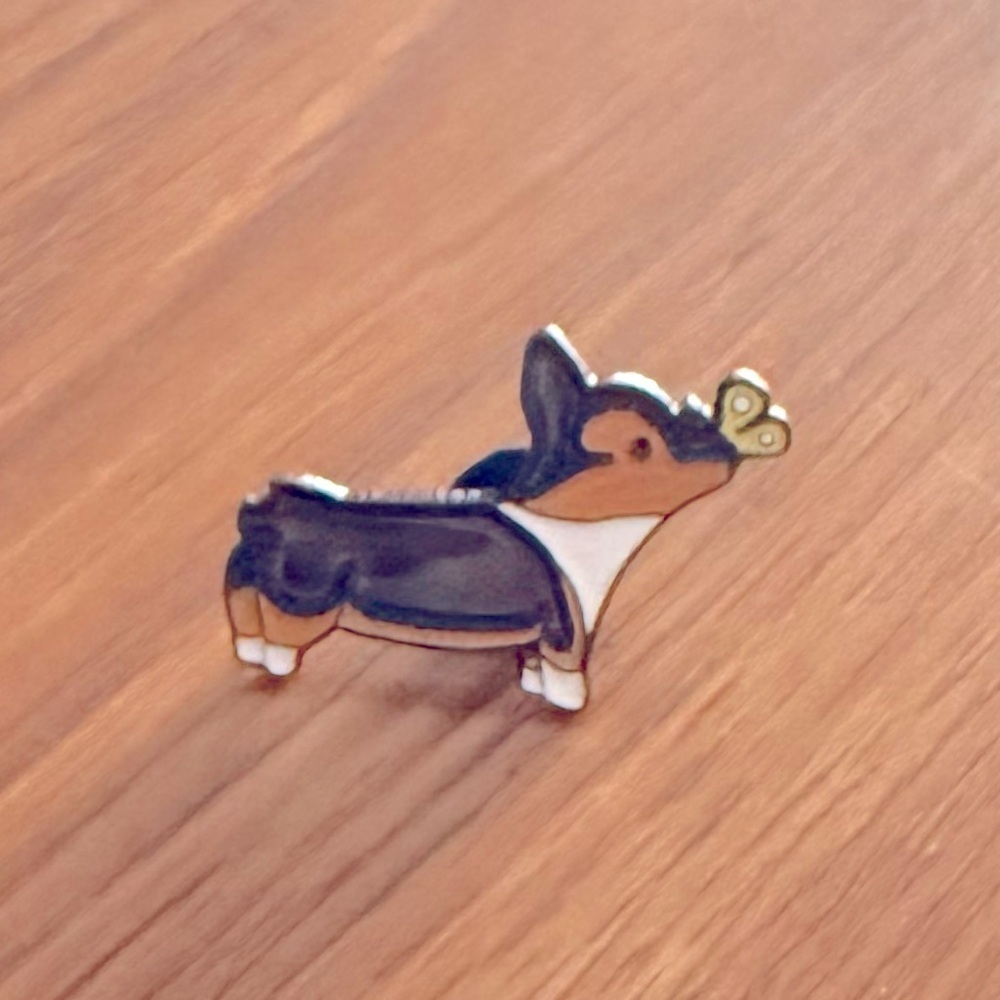 Women’s Accessories Fun Adorable Corgi with Small Butterfly on Nose Enamel Pin